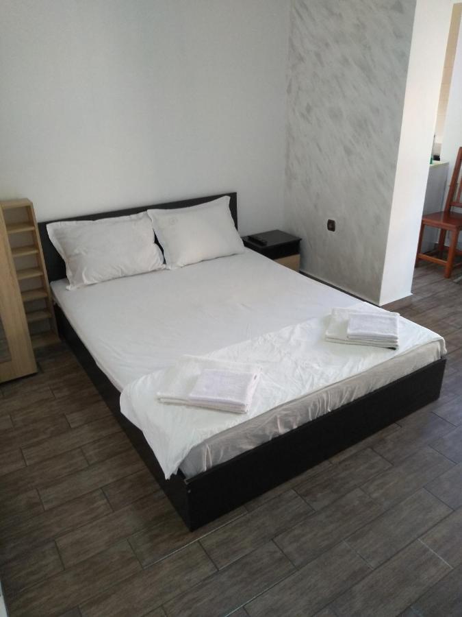 Guest House Lili Petrich  Exterior foto